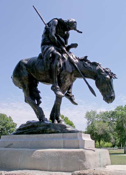 waupun end of trail sculpture from the west